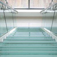 reflective glass in the design of the apartment picture