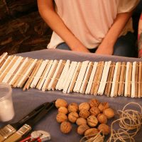 l'idée de la décoration originale de la chambre avec un arbre faites-le vous même