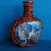 do-it-yourself idea of a beautiful decor of bottles made of leather