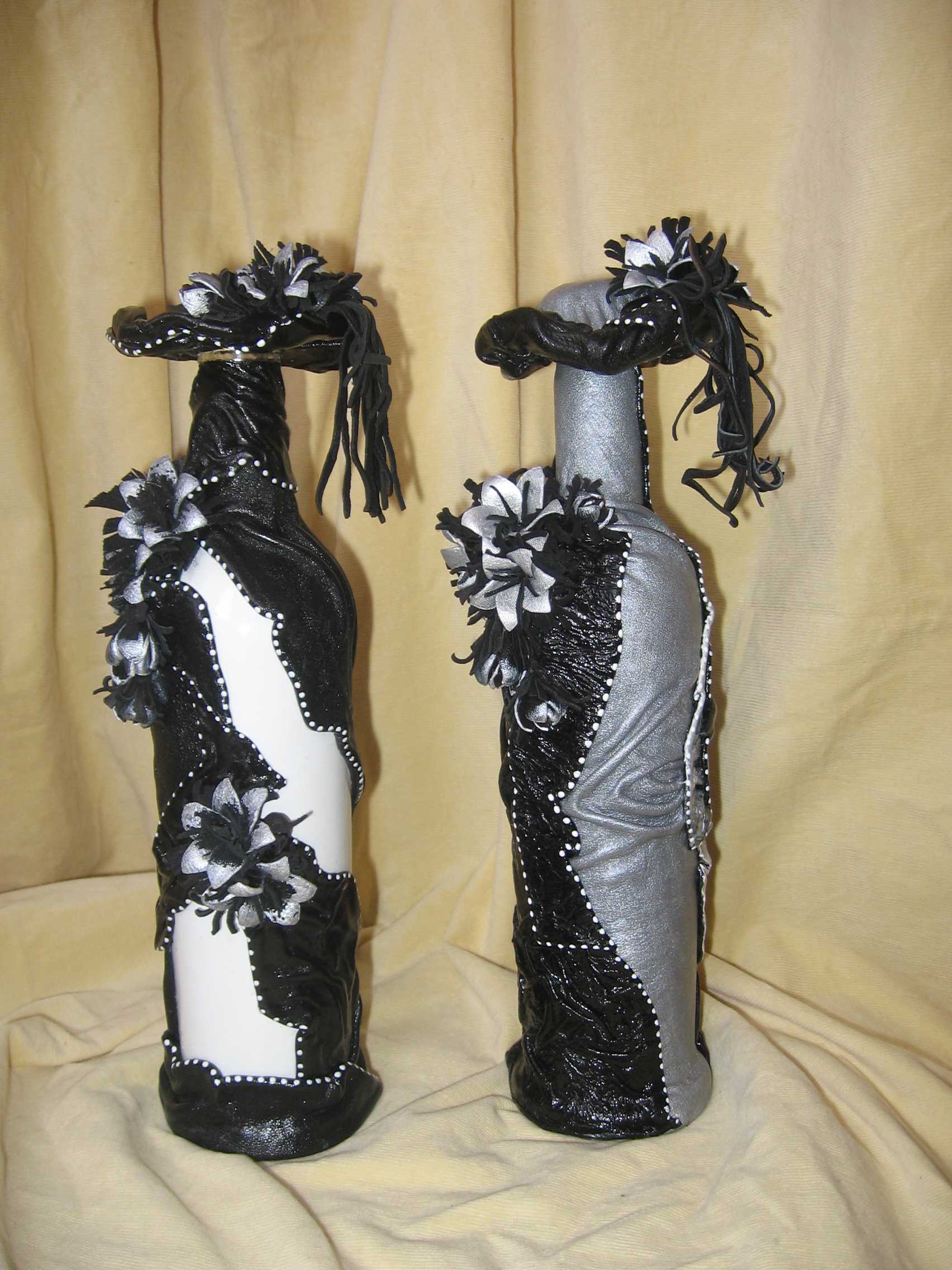 the idea of the original decor of glass bottles of leather do-it-yourself