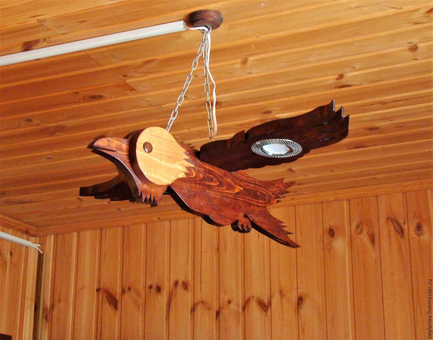 version à faire soi-même d'une décoration lumineuse avec un arbre