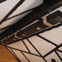 L'idée de décorer la pièce d'un arbre avec ses propres mains