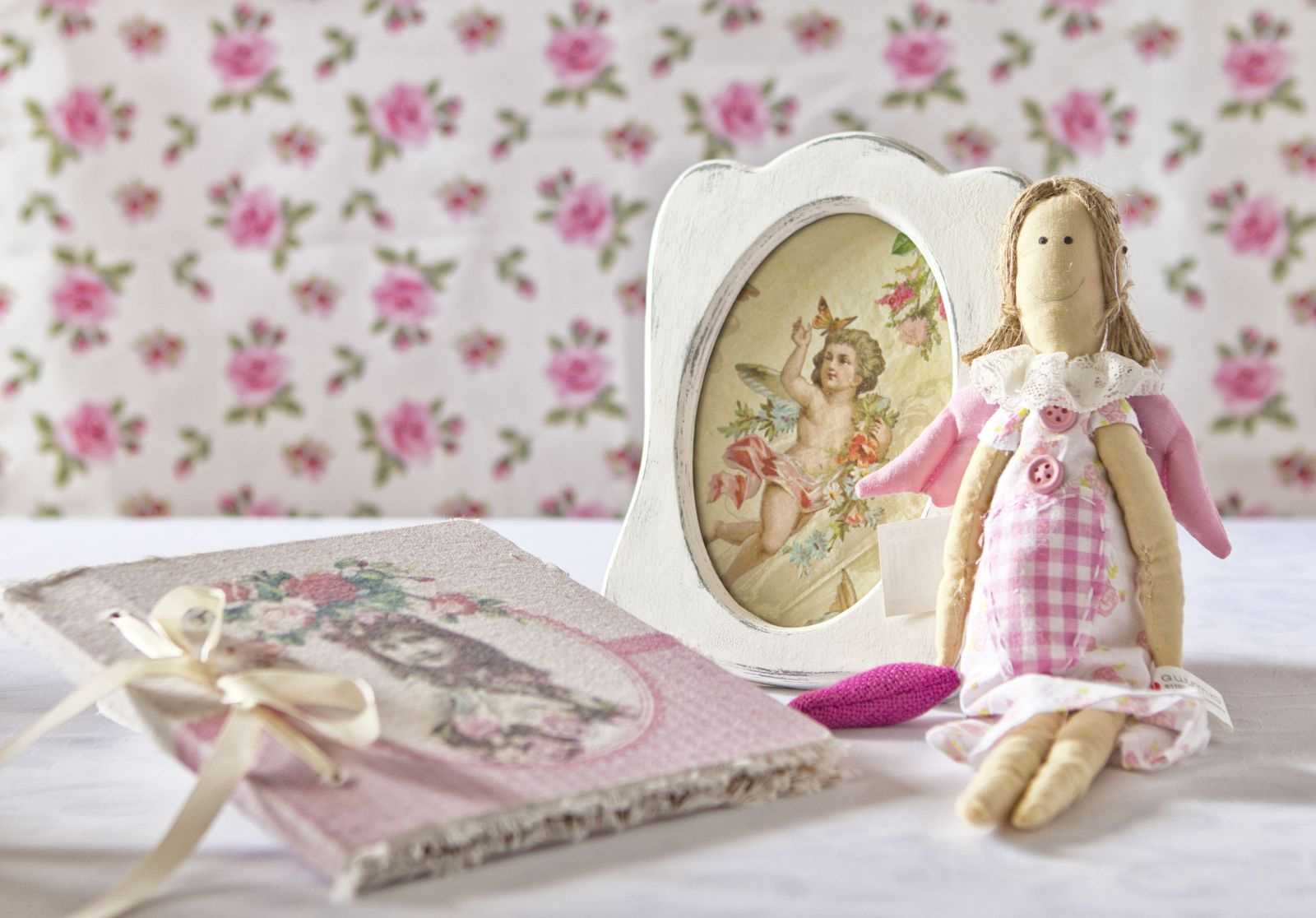 bright decoration design room in provence style