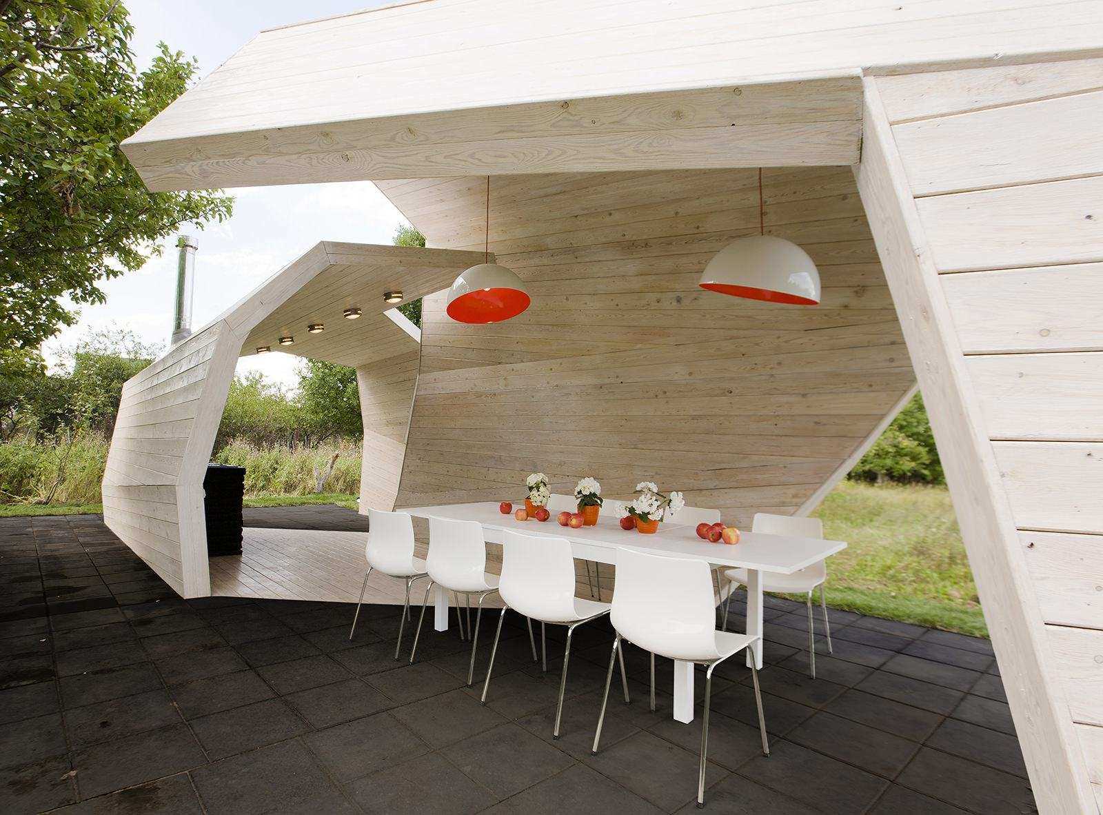 variante du design lumineux du gazebo dans la cour