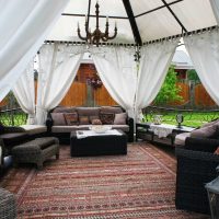 version du beau design du gazebo dans l'image de la cour