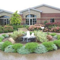 idea of bright decoration of the courtyard of a private house picture