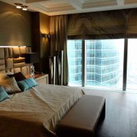 idée d'un style inhabituel d'une chambre avec rideaux romains photo