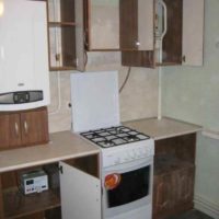idea of an unusual decor of a kitchen with a geyser picture
