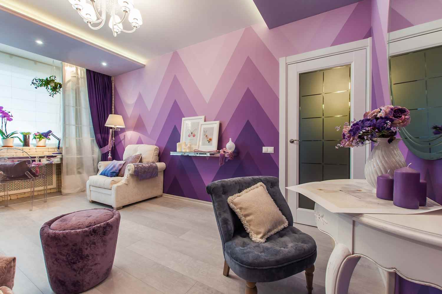 the idea of using light lilac in the decor