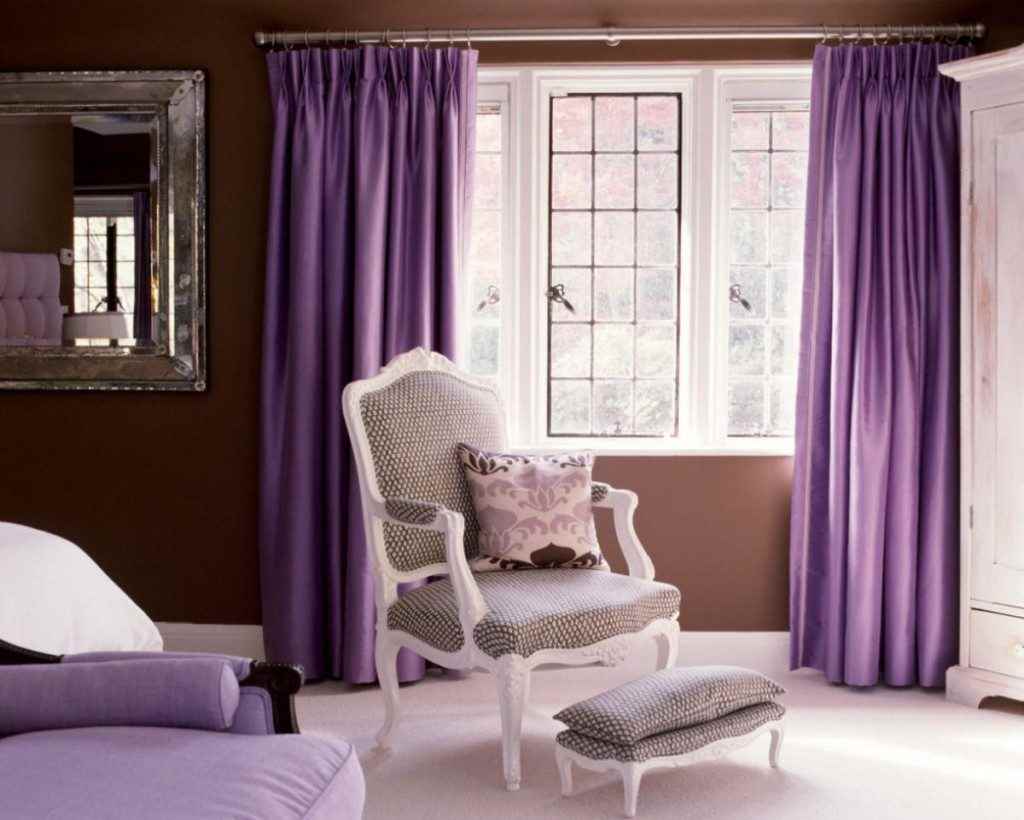 the idea of using a bright lilac color in the interior