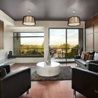 plafond dans la conception de la photo du salon