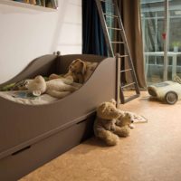 idea of using cork in the decor of an apartment photo