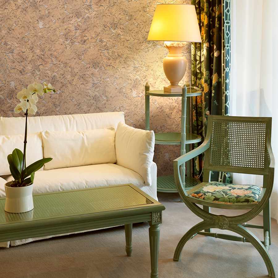 the idea of using cork in the interior of the house