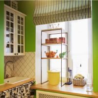 Rebord de la cuisine comme surface de travail