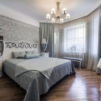 Glossy laminate flooring