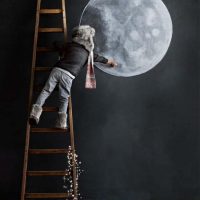 Comment dessiner une lune sur le mur d'une pièce