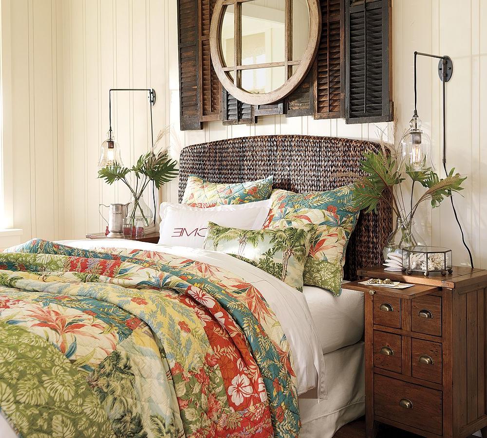 Lampes Vintage sur des tables de chevet