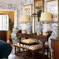 Décoration d'intérieur avec des vases en porcelaine