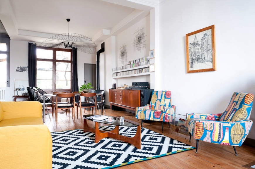 White fusion living room walls