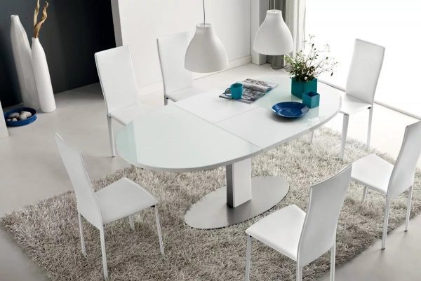 These types of dining furniture are convenient to use with the arrival of guests - in addition to a feast in the living room, 3-6 people can join.